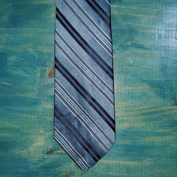 Light & dark blue tie NEW - Picture 1 of 5